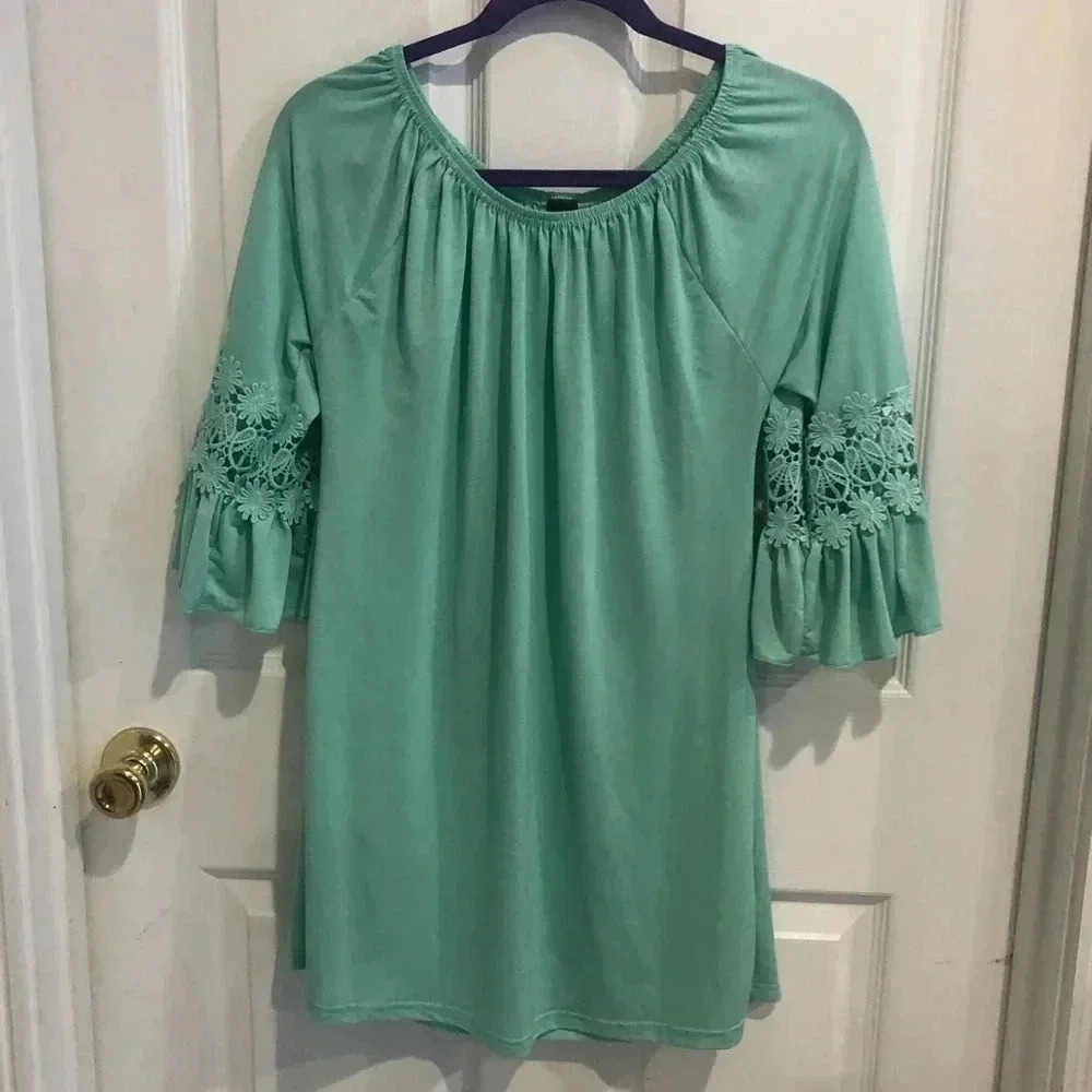 Winn Winn women’s top